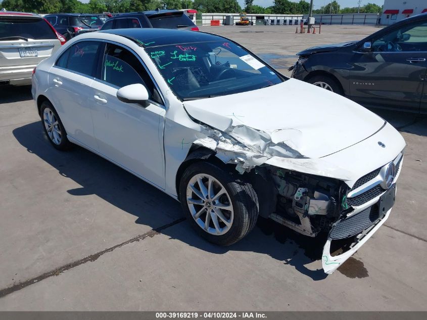 2019 MERCEDES-BENZ A 220 4MATIC