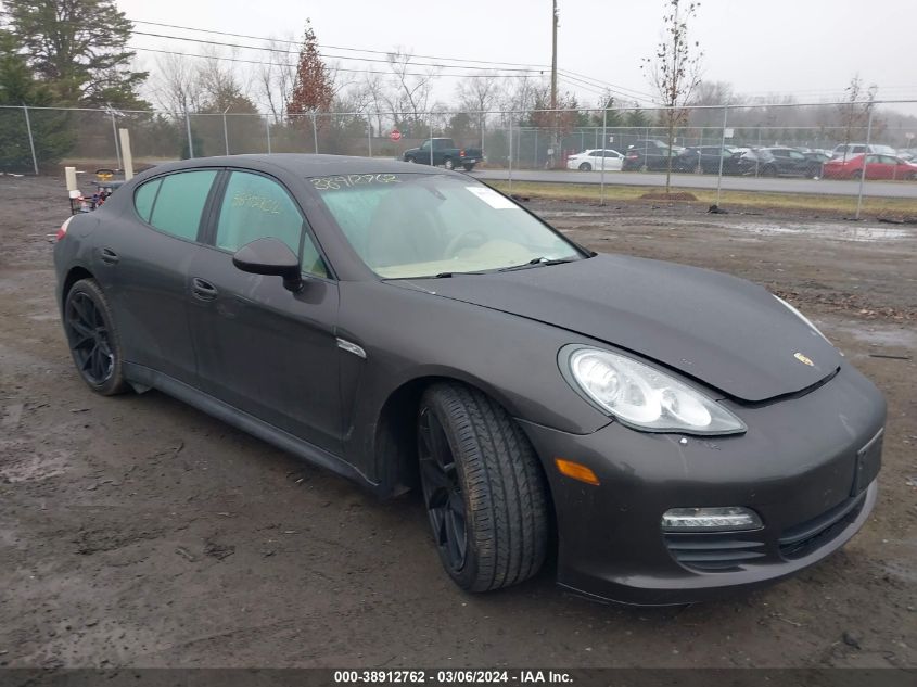 2011 PORSCHE PANAMERA 4