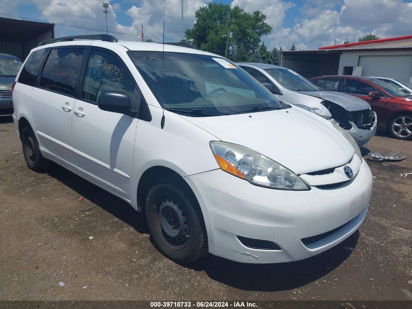 2010 TOYOTA SIENNA LE