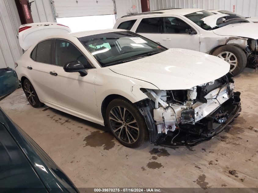 2019 TOYOTA CAMRY SE