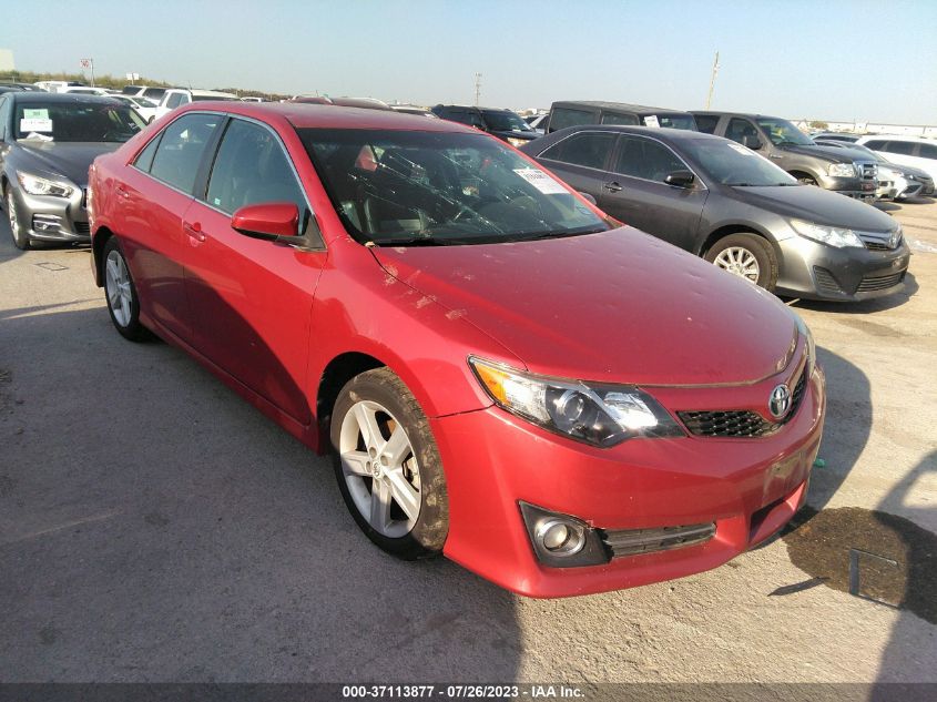 2012 TOYOTA CAMRY SE