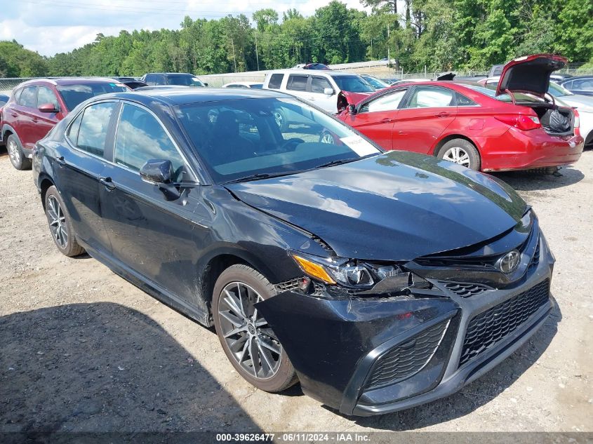 2022 TOYOTA CAMRY SE