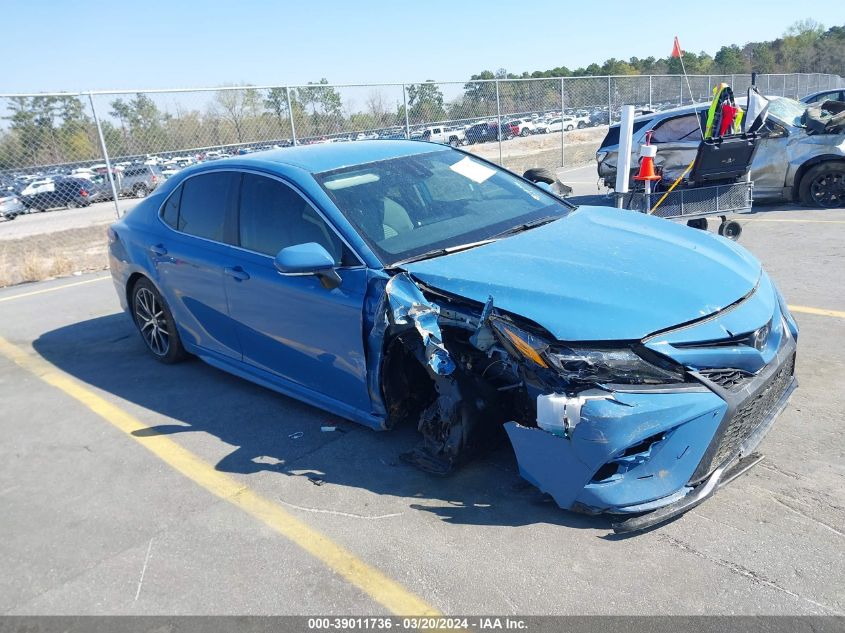 2024 TOYOTA CAMRY SE