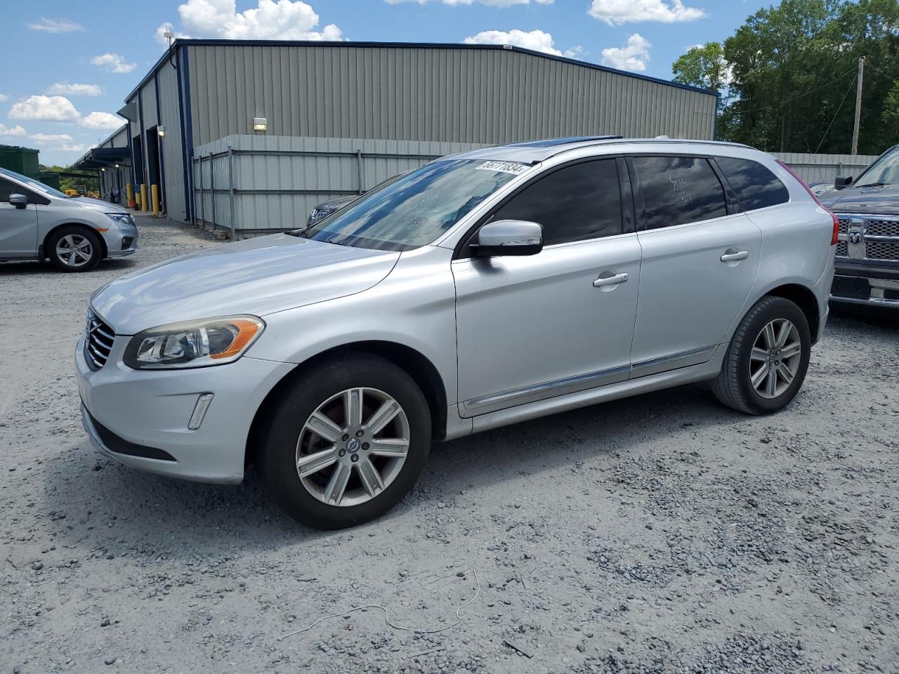 2017 VOLVO XC60 T5 INSCRIPTION