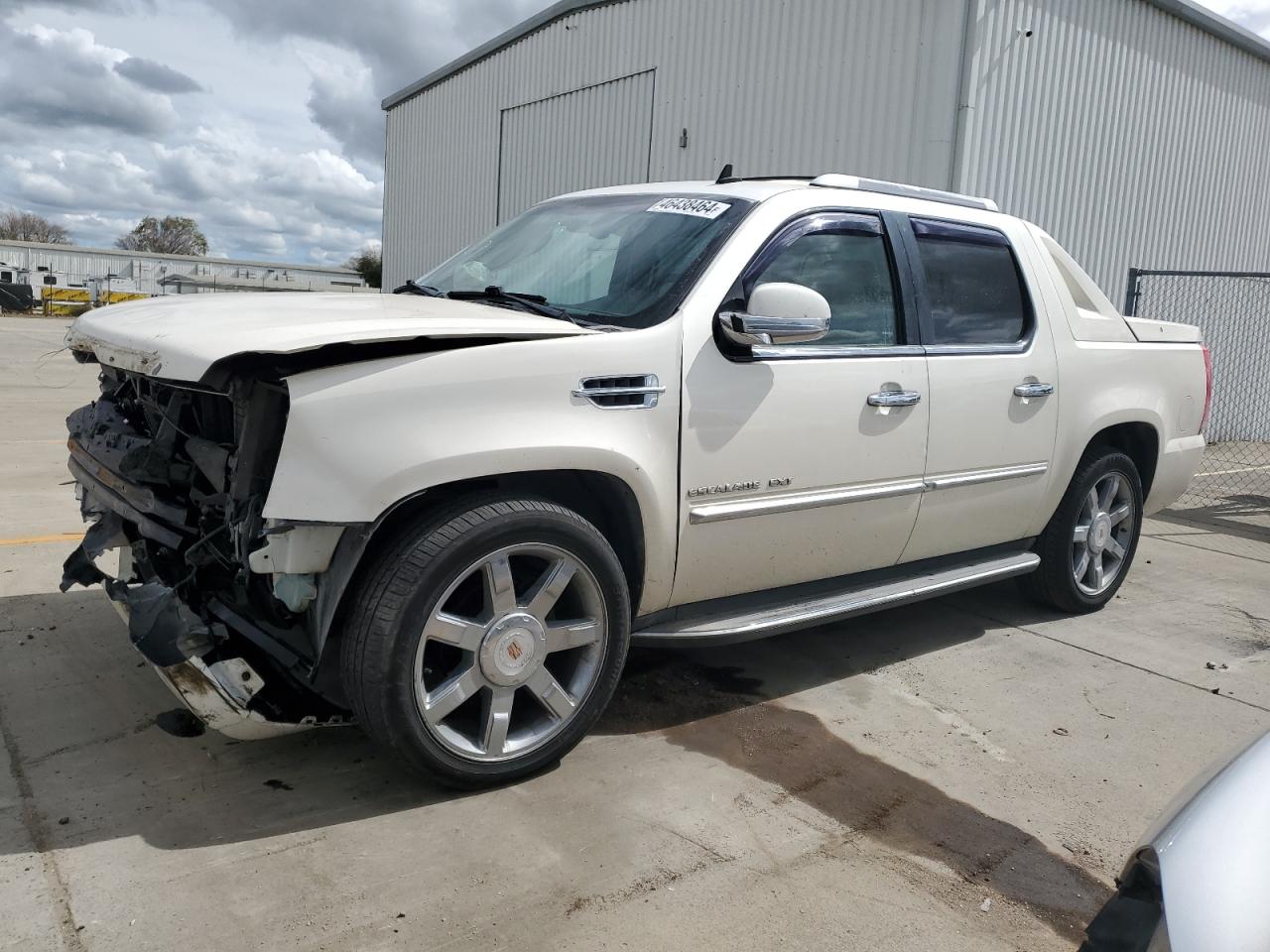 2013 CADILLAC ESCALADE EXT LUXURY