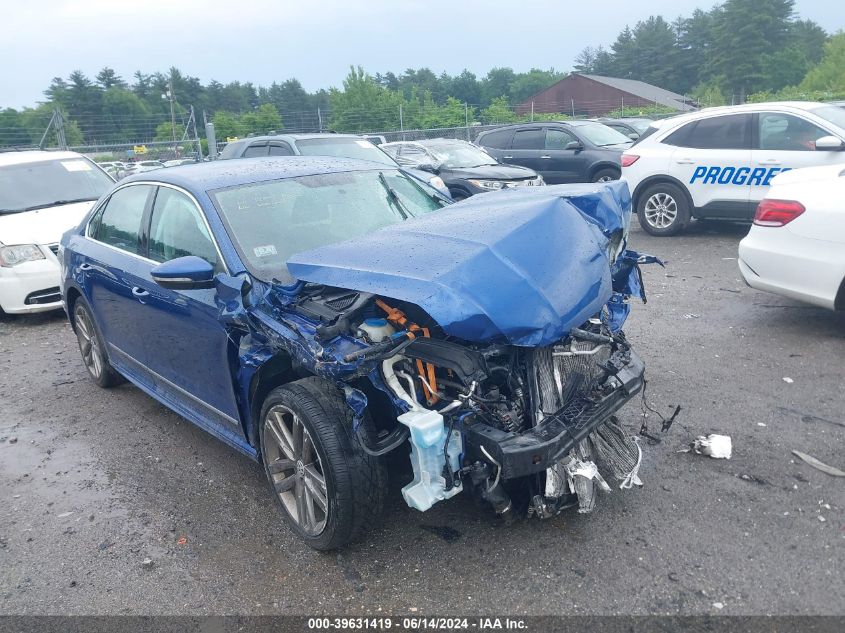 2017 VOLKSWAGEN PASSAT R-LINE