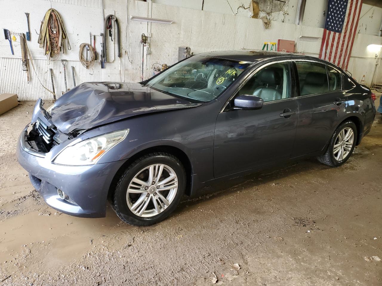 2011 INFINITI G37