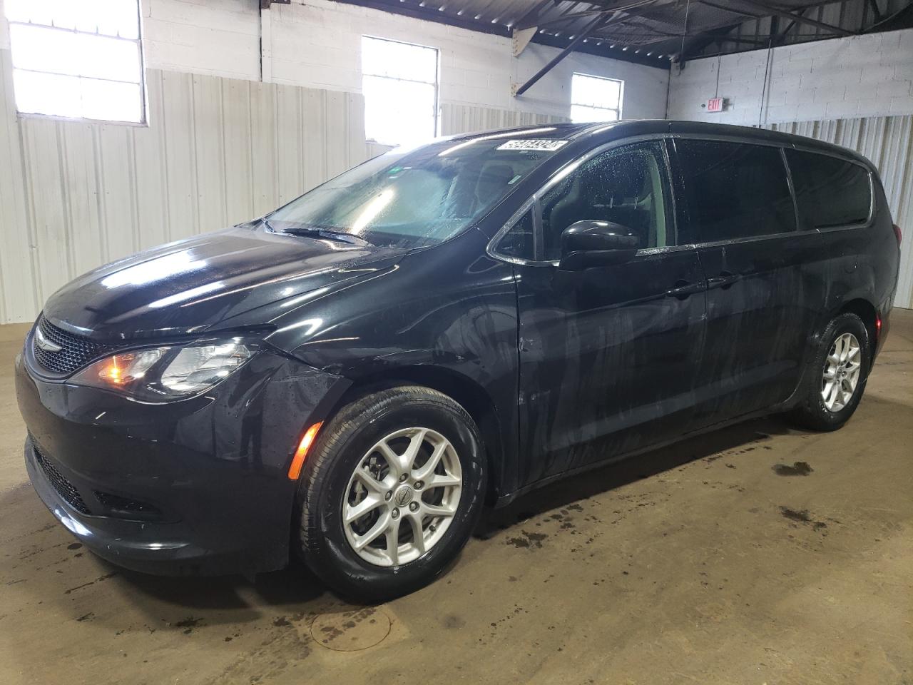 2023 CHRYSLER VOYAGER LX