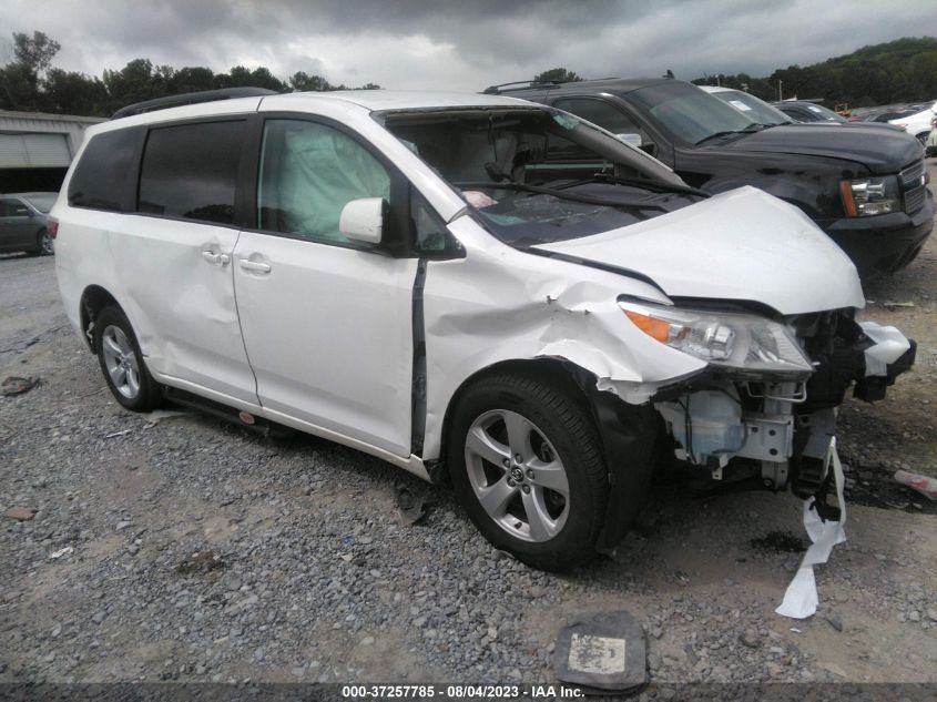 2019 TOYOTA SIENNA LE 8 PASSENGER