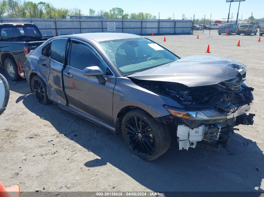 2022 TOYOTA CAMRY XSE