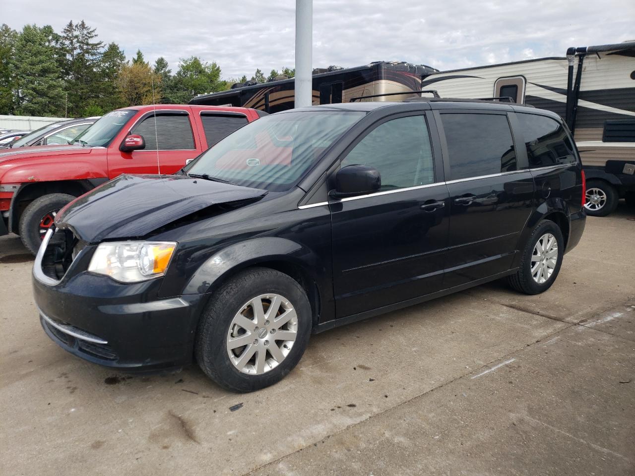 2015 CHRYSLER TOWN & COUNTRY LX