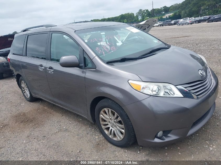 2017 TOYOTA SIENNA XLE 8 PASSENGER