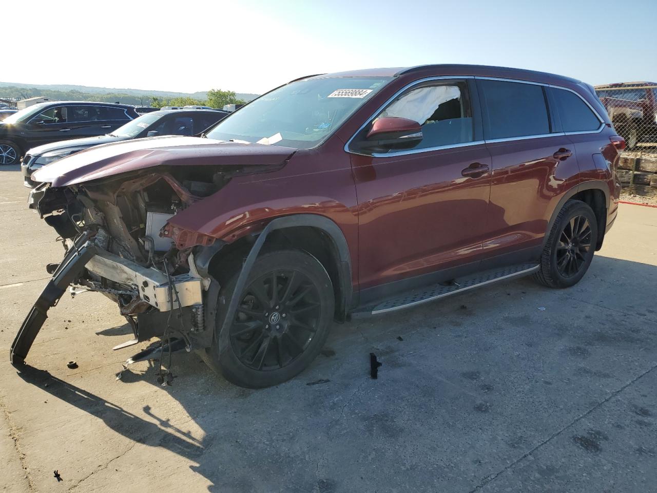 2019 TOYOTA HIGHLANDER SE