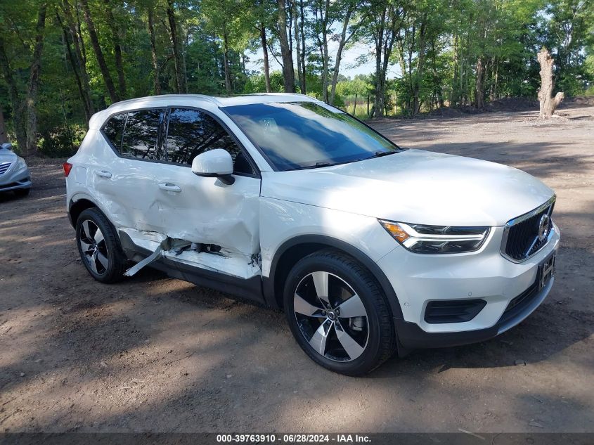 2019 VOLVO XC40 T5 MOMENTUM