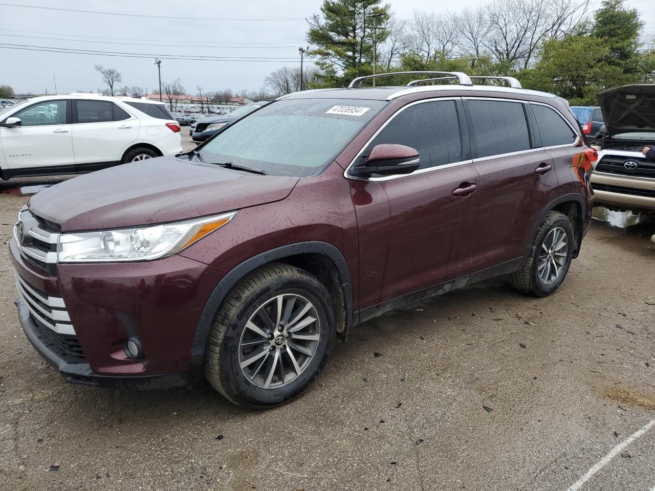 2019 TOYOTA HIGHLANDER SE