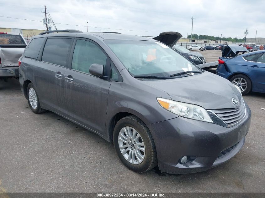 2017 TOYOTA SIENNA XLE 8 PASSENGER