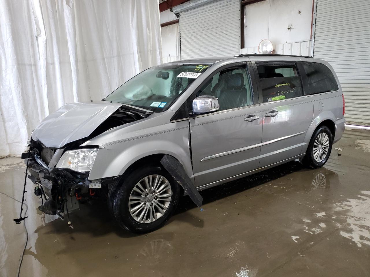 2015 CHRYSLER TOWN & COUNTRY TOURING L