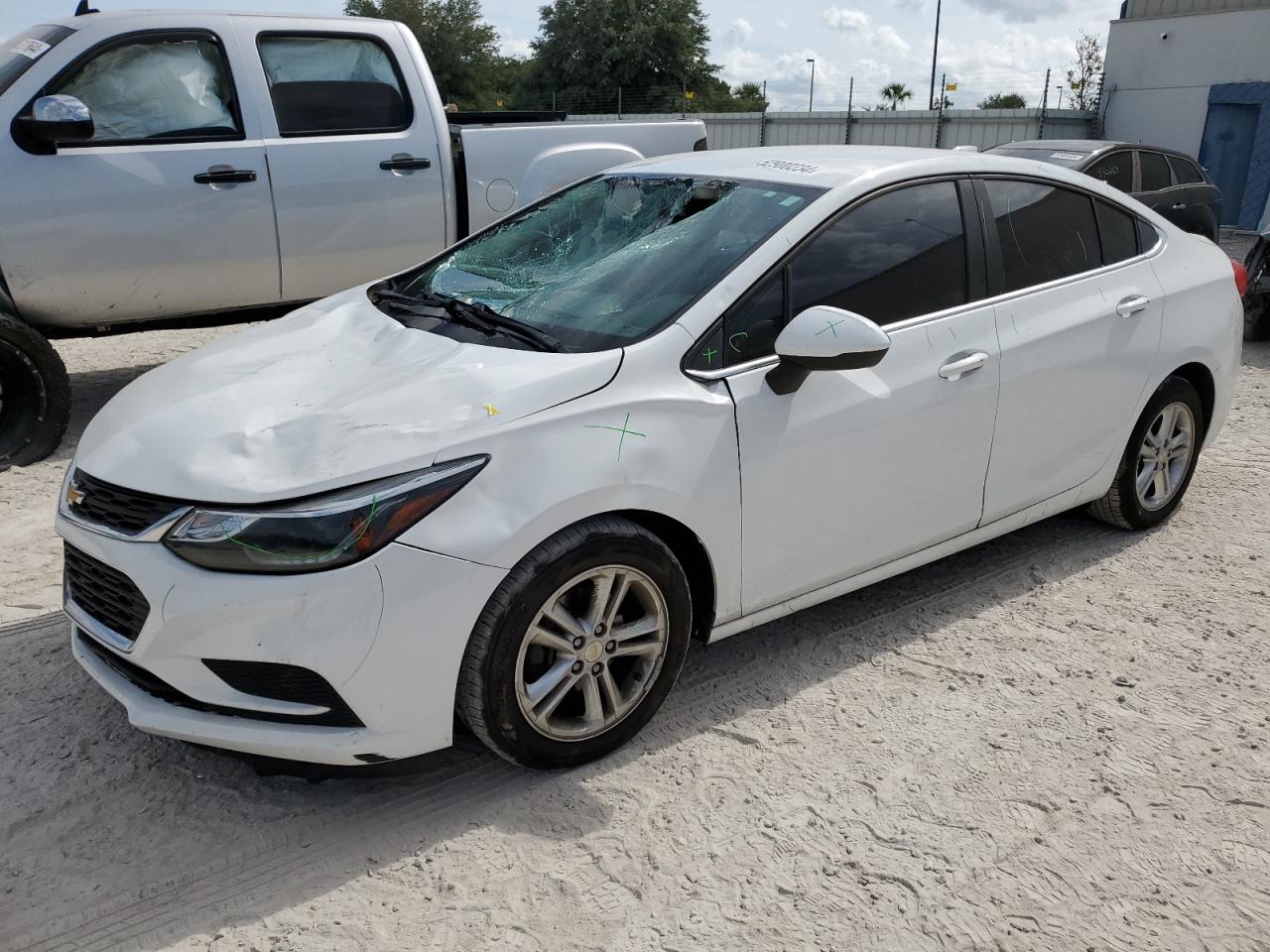 2018 CHEVROLET CRUZE LT