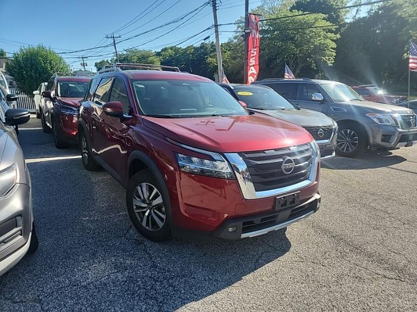 2022 NISSAN PATHFINDER SL