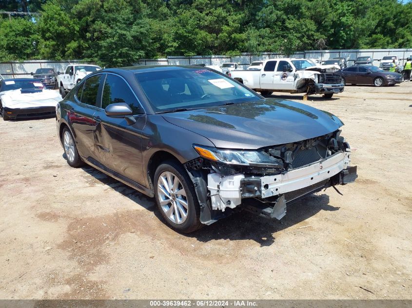 2022 TOYOTA CAMRY LE