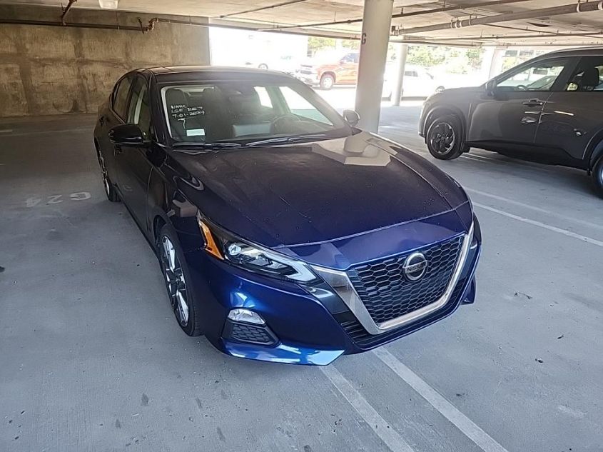 2023 NISSAN ALTIMA SR