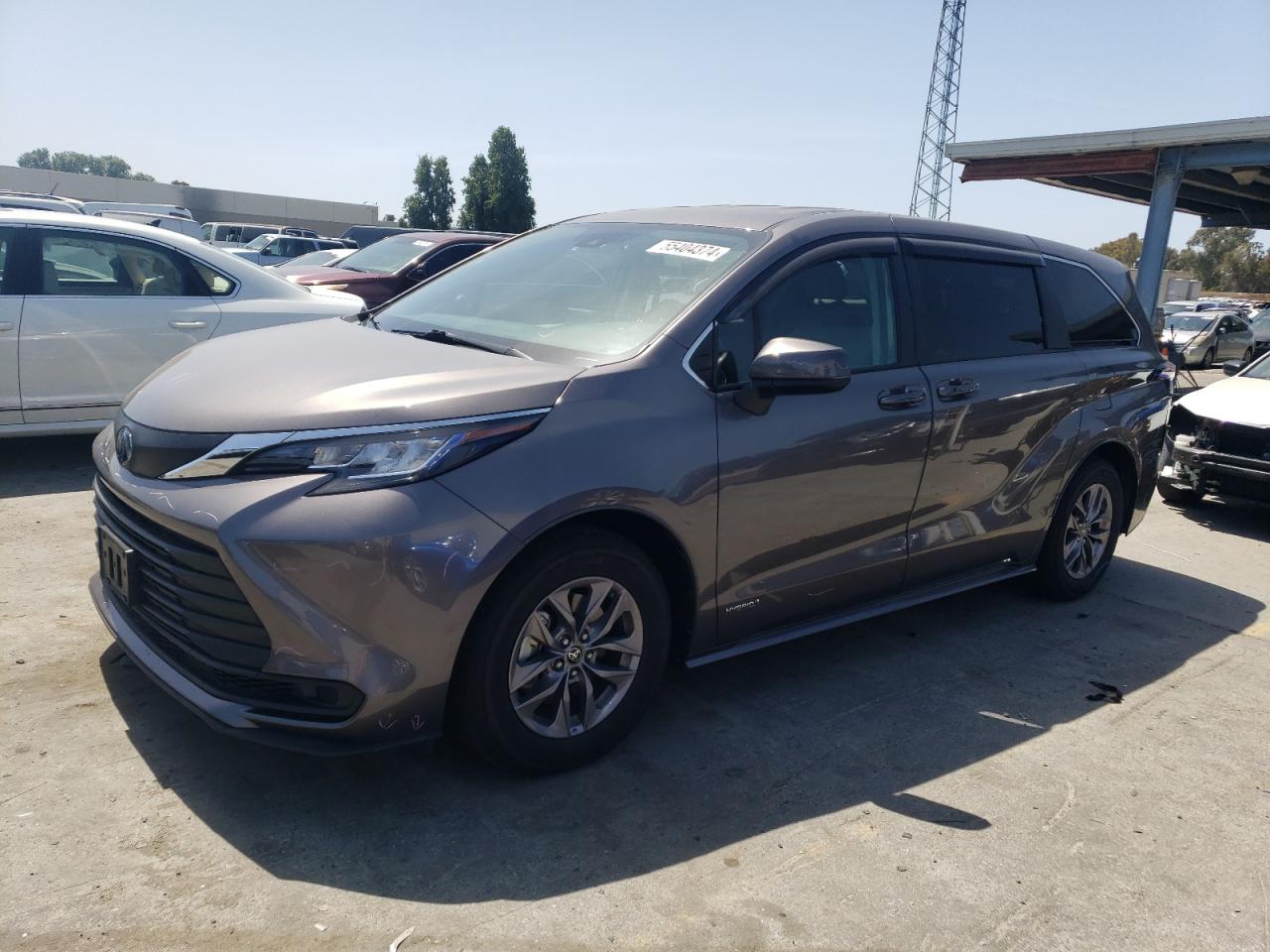 2021 TOYOTA SIENNA LE