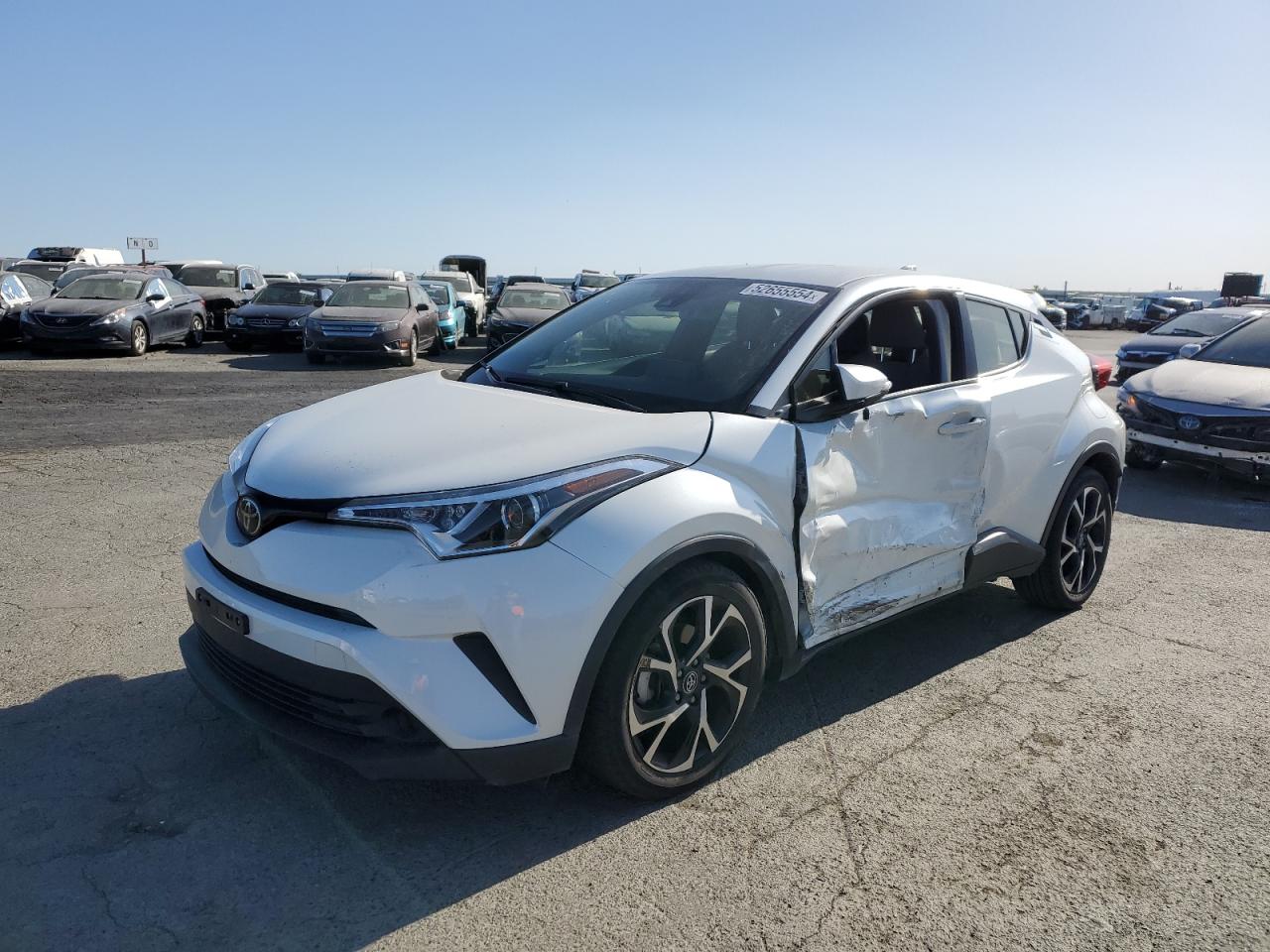 2019 TOYOTA C-HR XLE