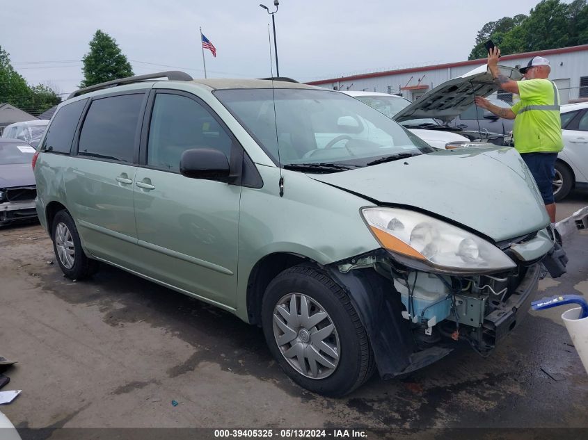 2010 TOYOTA SIENNA LE