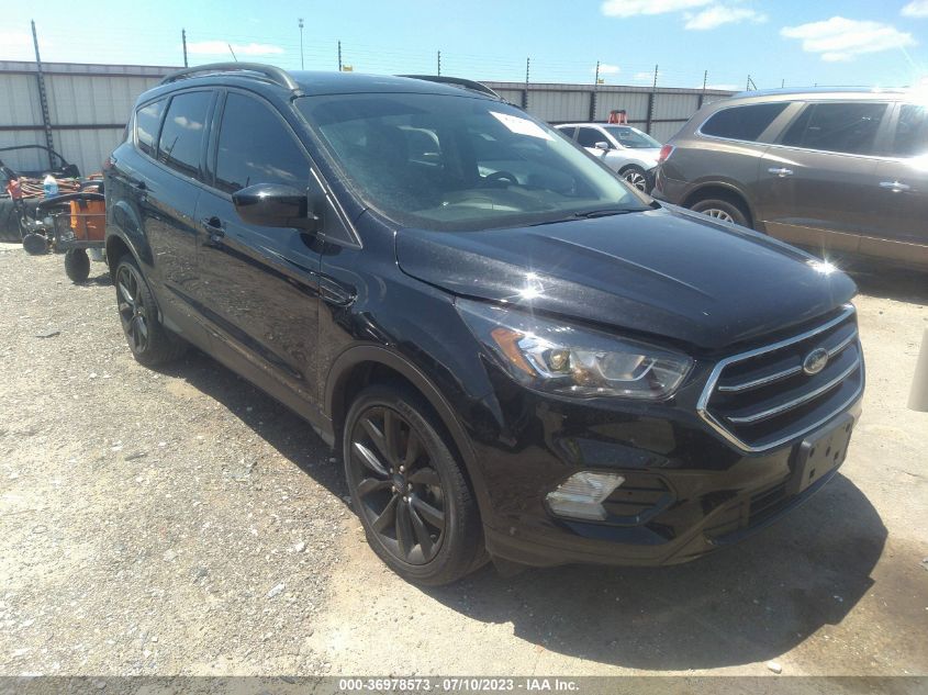 2019 FORD ESCAPE SE