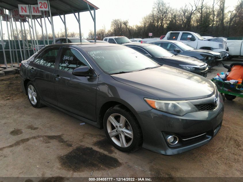 2014 TOYOTA CAMRY SE