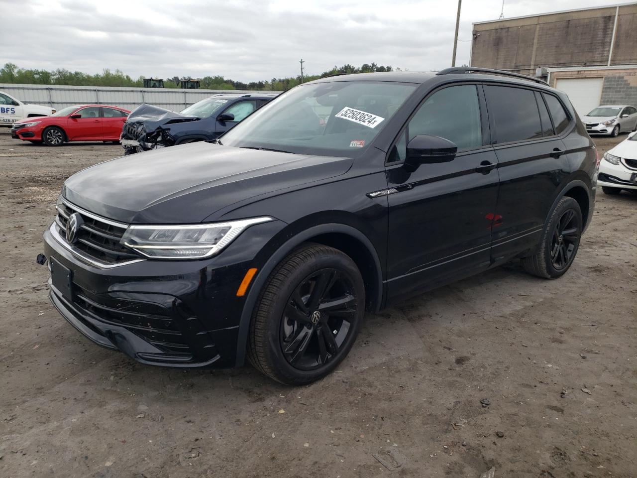 2024 VOLKSWAGEN TIGUAN SE R-LINE BLACK