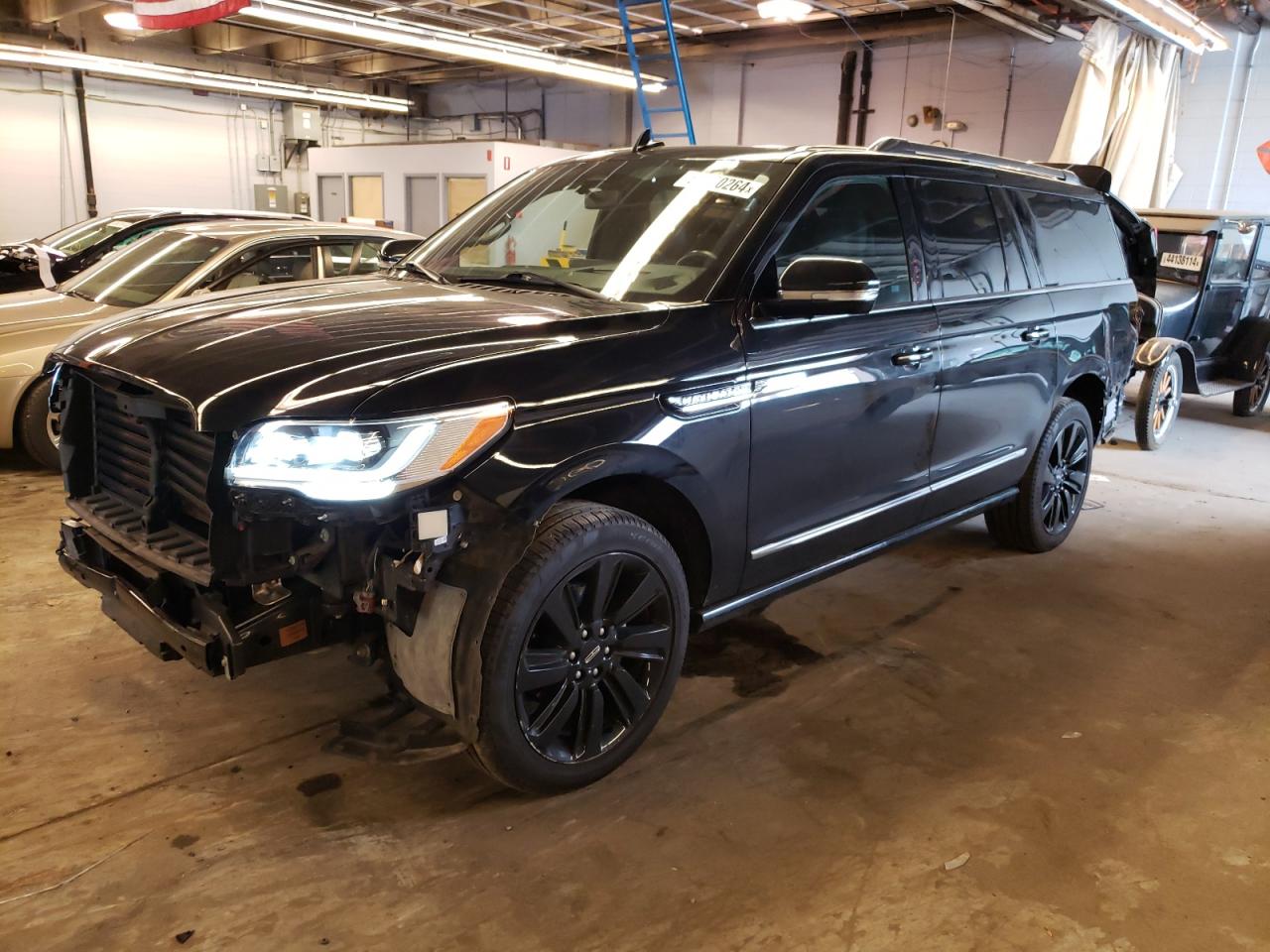 2022 LINCOLN NAVIGATOR L RESERVE