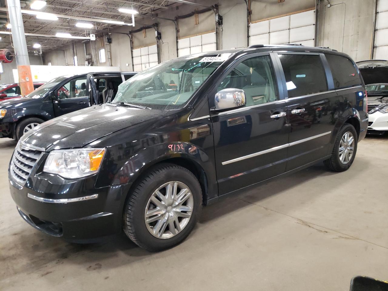 2010 CHRYSLER TOWN & COUNTRY LIMITED