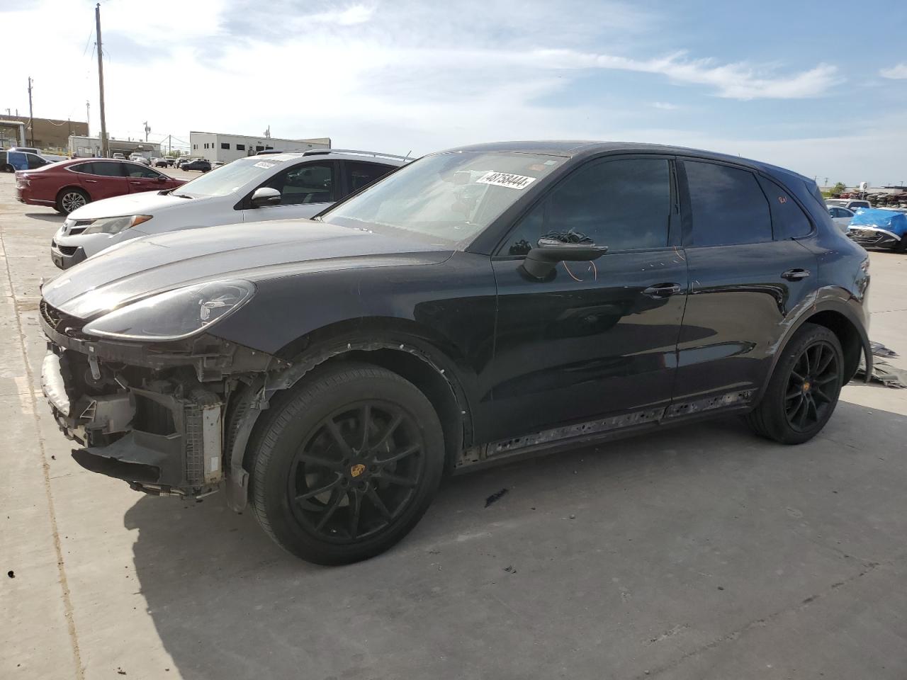 2019 PORSCHE CAYENNE