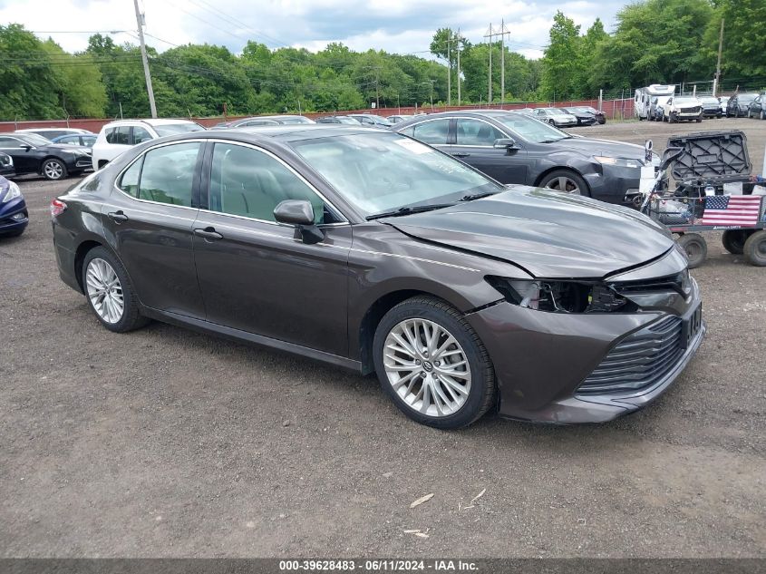 2019 TOYOTA CAMRY XLE