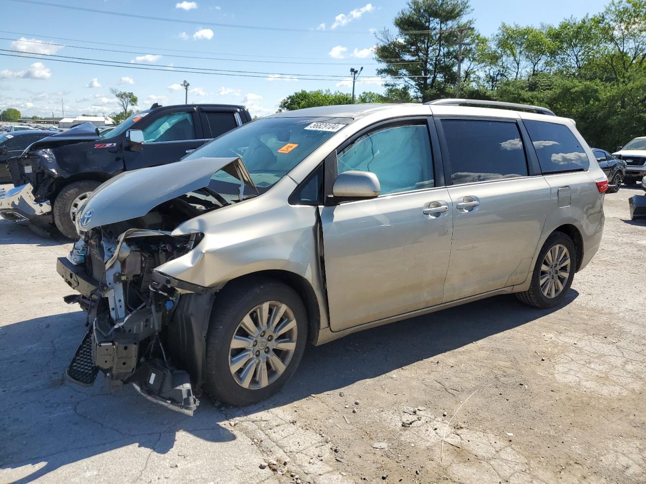 2015 TOYOTA SIENNA LE