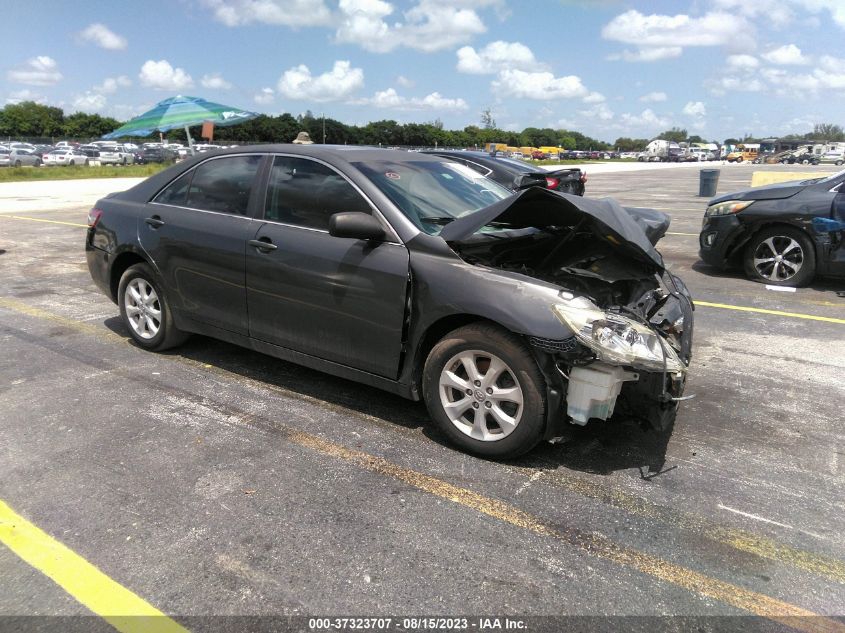 2011 TOYOTA CAMRY LE