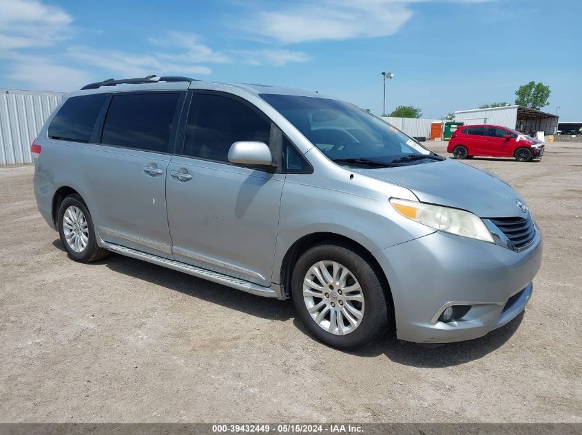 2012 TOYOTA SIENNA XLE V6 8 PASSENGER