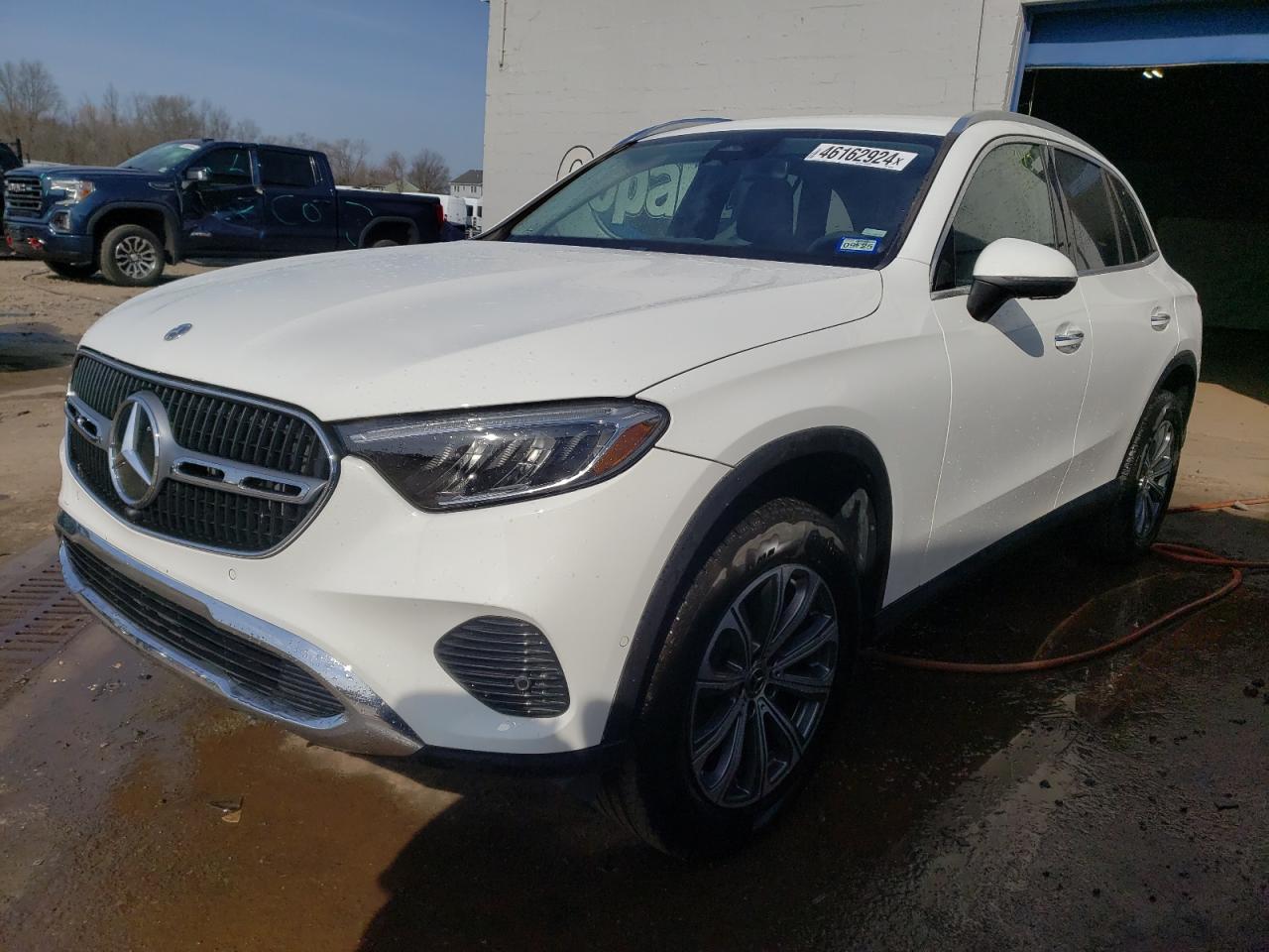 2024 MERCEDES-BENZ GLC 300