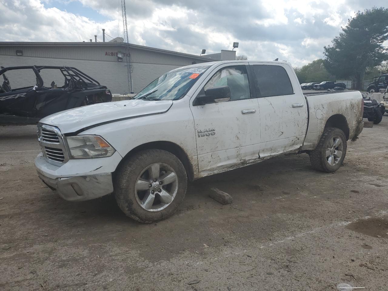 2016 RAM 1500 SLT