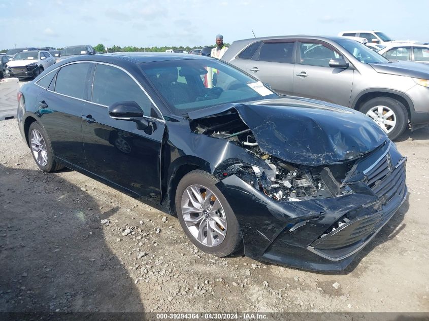 2019 TOYOTA AVALON XLE