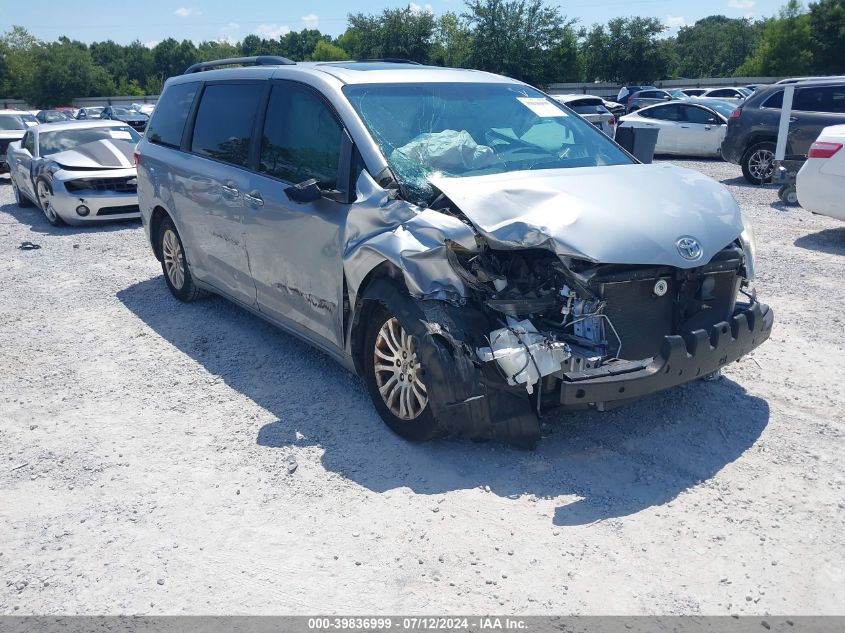 2015 TOYOTA SIENNA XLE PREMIUM 8 PASSENGER