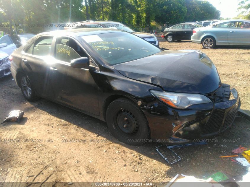 2015 TOYOTA CAMRY SE