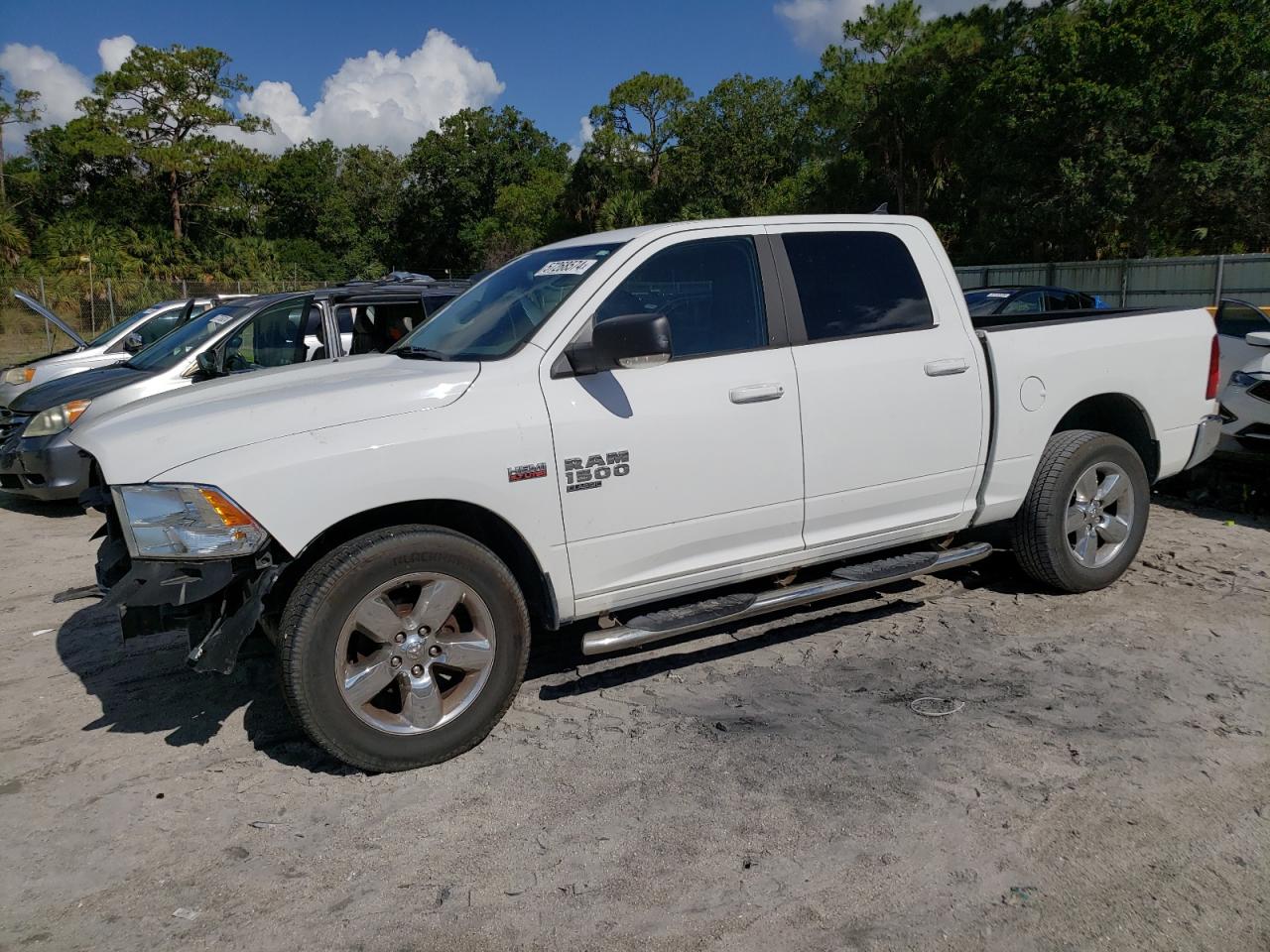 2019 RAM 1500 CLASSIC SLT