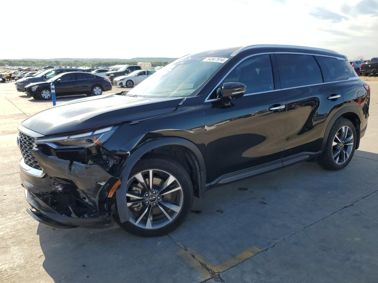 2023 INFINITI QX60 LUXE