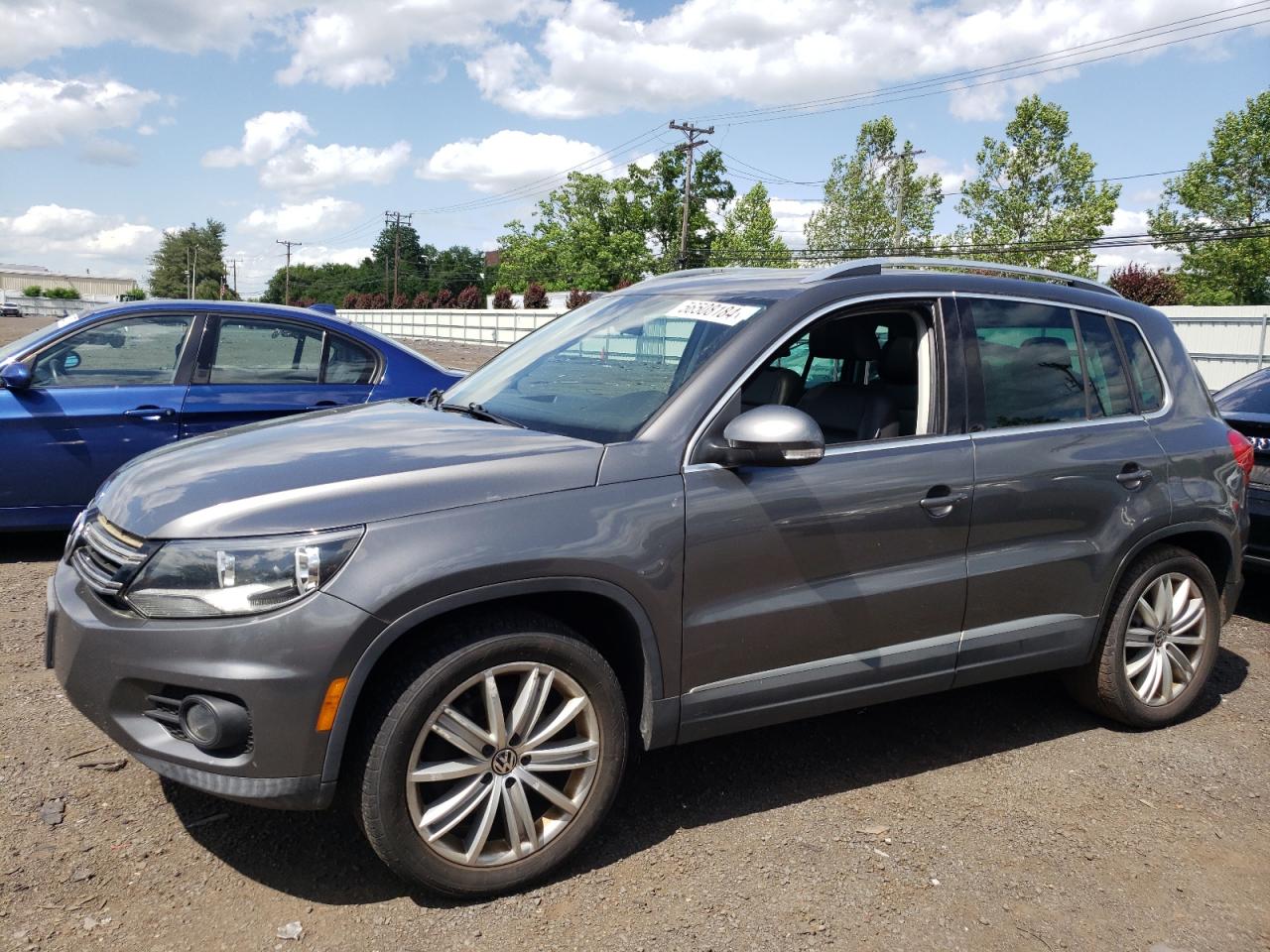 2014 VOLKSWAGEN TIGUAN S