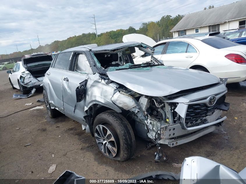 2021 TOYOTA HIGHLANDER XLE