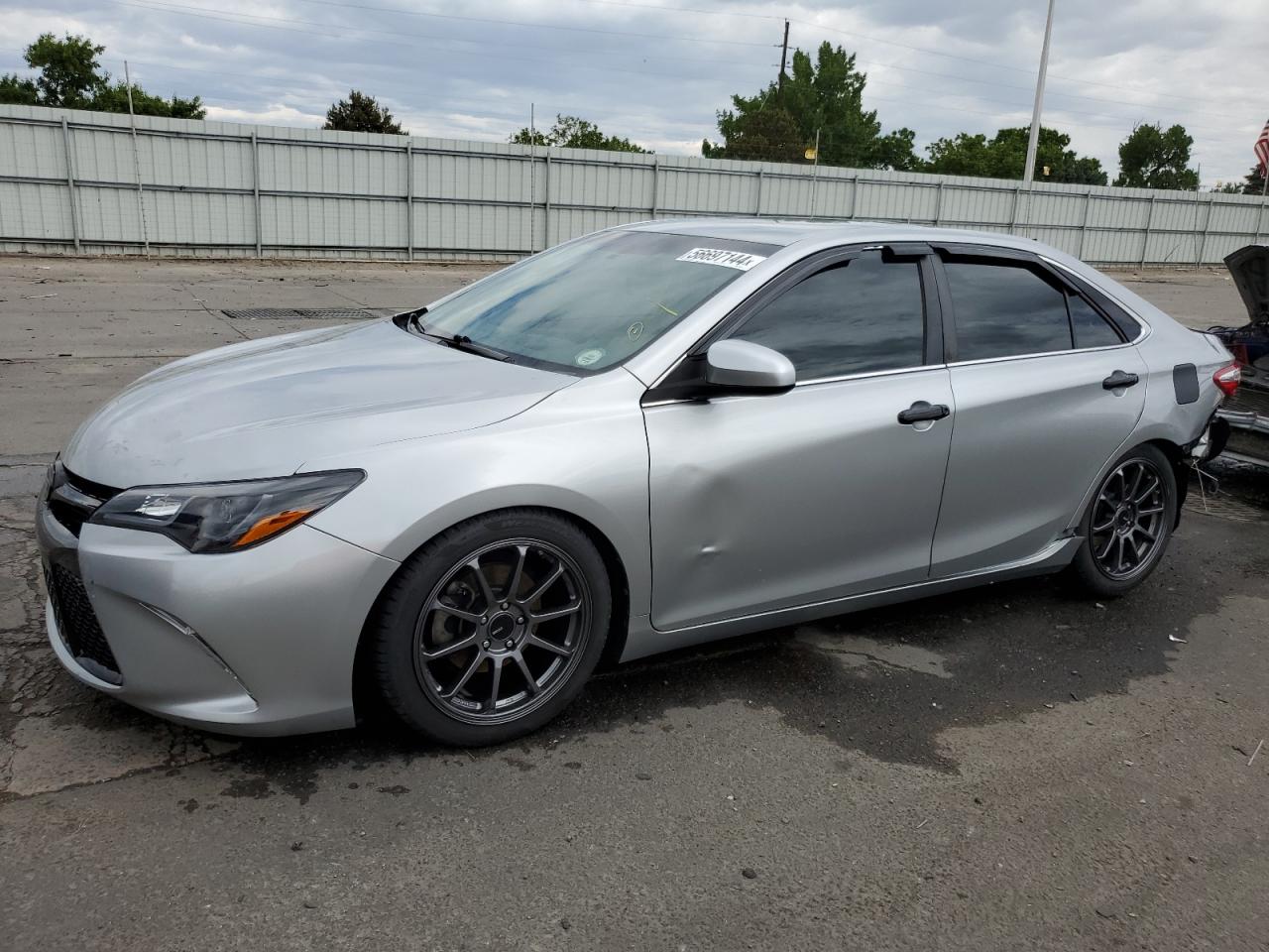 2016 TOYOTA CAMRY LE