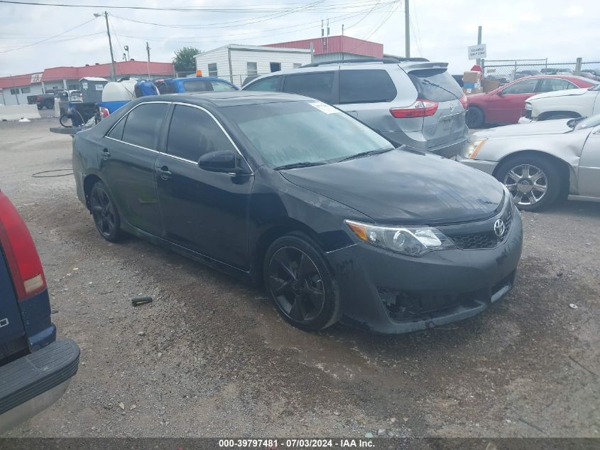 2014 TOYOTA CAMRY SE V6