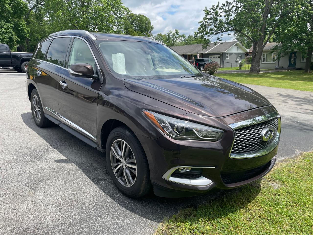 2019 INFINITI QX60 LUXE